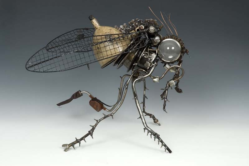 Illustration for article titled These Sculptures Turn Car Parts Into An Entire Animal Kingdom